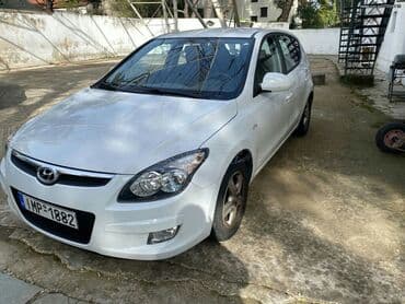 Sale cars: Hyundai i30: 1.4 l | 2010 year Hatchback — 4