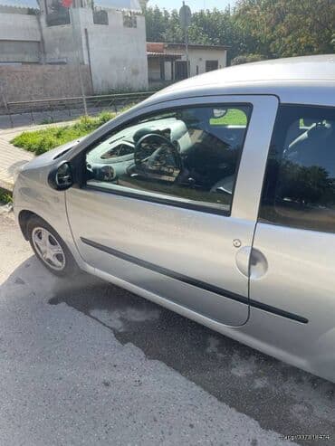 Used Cars: Renault Twingo: 1.1 l | 2010 year 120000 km Hatchback — 2