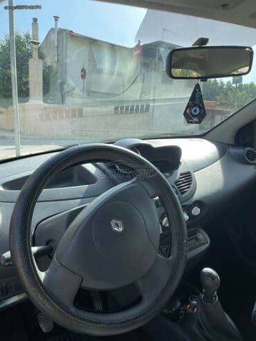Used Cars: Renault Twingo: 1.1 l | 2010 year 120000 km Hatchback — 7