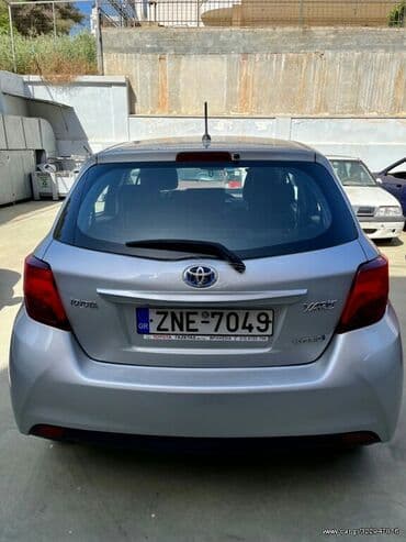 Toyota: Toyota Yaris: 1.5 l. | 2016 έ. Χάτσμπακ — 5