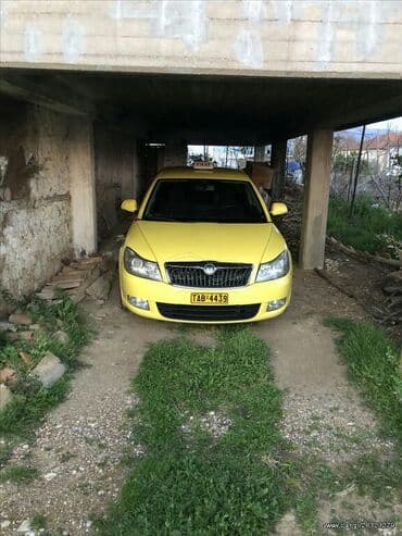 Transport: Skoda Ocatvia: 1.6 l | 2012 year 495000 km Limousine — 2