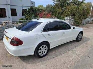 Μεταχειρισμένα Αυτοκίνητα: Mercedes-Benz E 220: 2.2 l. | 2008 έ. Λιμουζίνα — 3