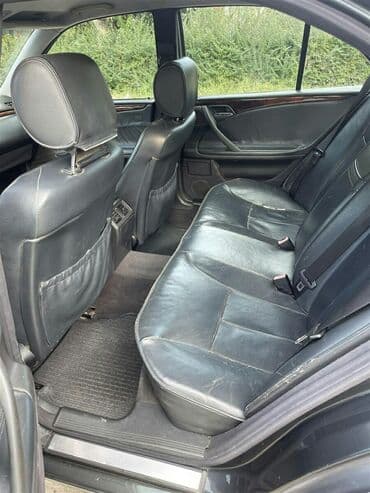 Sale cars: Mercedes-Benz E 220: 2.2 l | 2002 year Limousine — 6