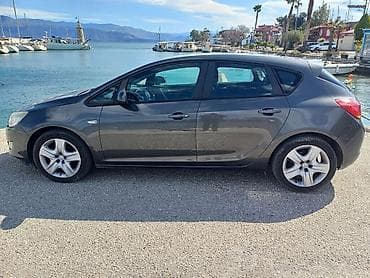 Audi: ΛΑΜΠΗΣ — 6