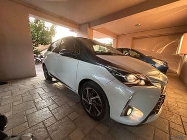 Toyota Yaris: 1.5 l | 2019 year Hatchback — 5