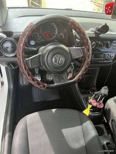 Transport: Volkswagen Up: 1 l | 2016 year Hatchback — 5
