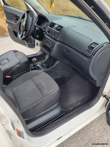 Transport: Skoda Roomster: 1.2 l | 2011 year 195400 km Hatchback — 8