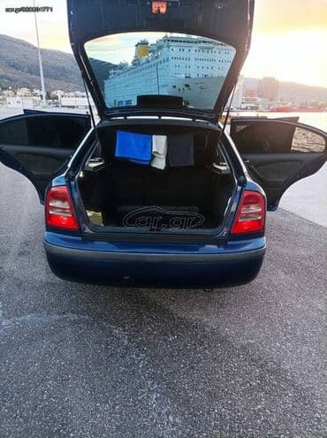 Skoda Octavia: 1.9 l | 2010 year 748969 km Limousine — 4