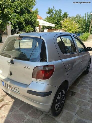 Sale cars: Toyota Yaris: 1 l | 2002 year Hatchback — 2