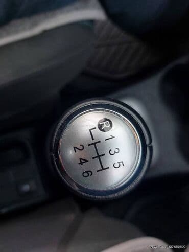 Sale cars: Toyota Yaris: 1.4 l | 2012 year Coupe/Sports — 7