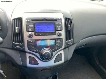 Sale cars: Hyundai i30: 1.4 l | 2010 year Hatchback — 7