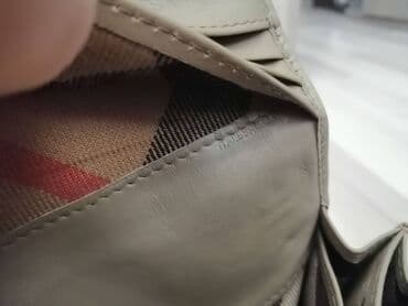 Άλλα: Burberry leather wallet in very good condition, many compartments as — 14