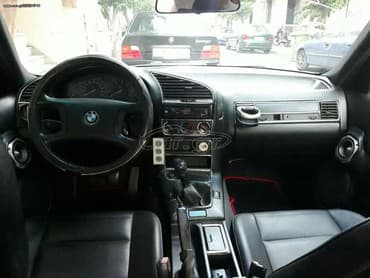 Μεταχειρισμένα Αυτοκίνητα: BMW 316: 1.6 l. | 1992 έ. Λιμουζίνα — 4