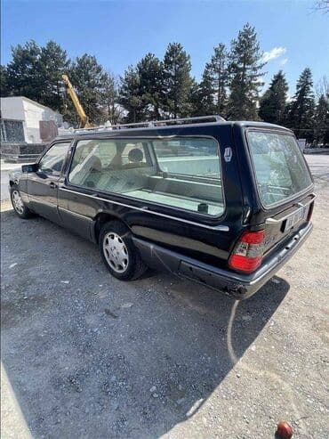Mercedes-Benz: Mercedes-Benz E 250: 2.5 l | 1989 year MPV — 2