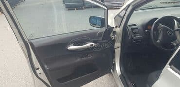 Sale cars: Toyota Auris: 1.4 l | 2007 year Sedan — 6