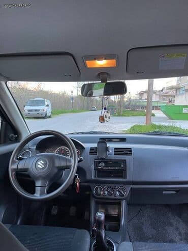 Transport: Suzuki Swift : 1.3 l | 2009 year 150841 km Hatchback — 10