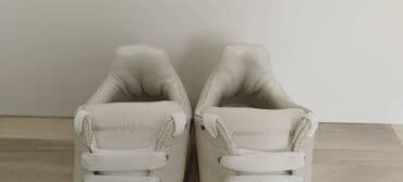 Γυναικεία είδη Υπόδησης: Alexander McQueen sneakers Δέρμα σε κρεμ, ολόγραφο. Μέγεθος πάτος — 4