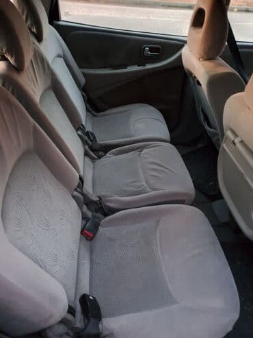 Sale cars: Nissan Almera Tino : 1.8 l | 2002 year Van/Minivan — 7