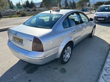 Volkswagen Passat: 2.5 l | 2004 year Limousine — 4