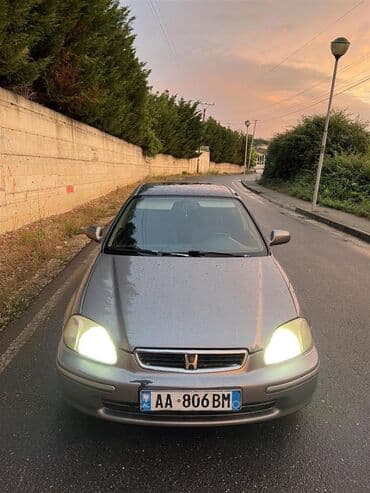 Transport: Honda Civic: 2 l | 2000 year Hatchback — 3