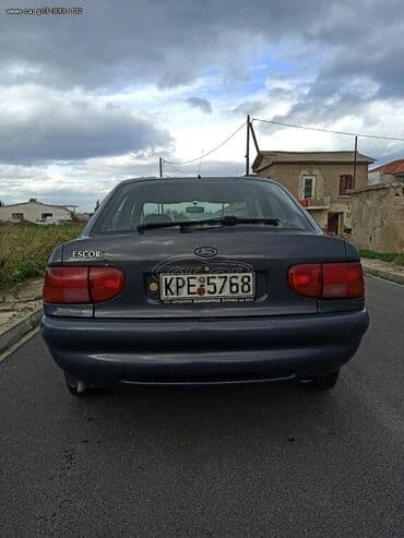 Transport: Ford Escort: 1.4 l | 1996 year 275000 km Hatchback — 1