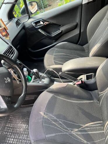 Transport: Peugeot 208: 1.4 l | 2013 year 225000 km Hatchback — 4