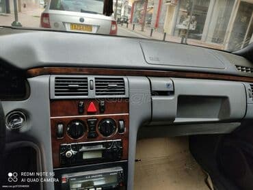 Sale cars: Mercedes-Benz E 220: 2.2 l | 2000 year Sedan — 5
