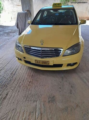 Used Cars: Mercedes-Benz C 200: 2 l | 2010 year Limousine — 1