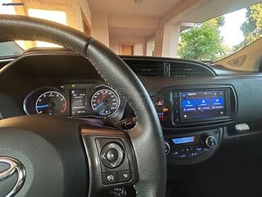 Toyota Yaris: 1.5 l | 2019 year Hatchback — 2