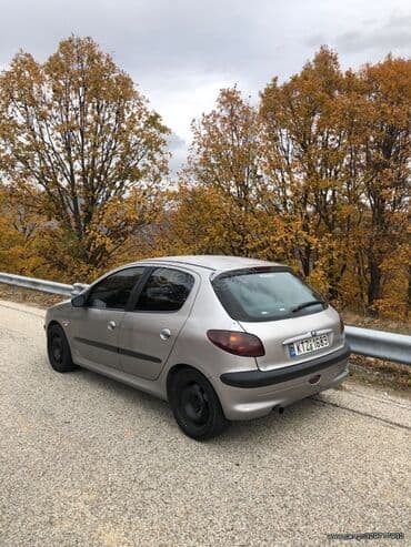 Peugeot 206: 1.1 l | 2001 year 215000 km Coupe/Sports — 4