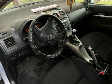 Used Cars: Toyota Auris: 1.4 l | 2007 year Hatchback — 3