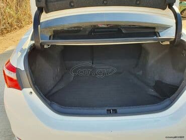 Transport: Toyota Corolla: 1.4 l | 2015 year Sedan — 8