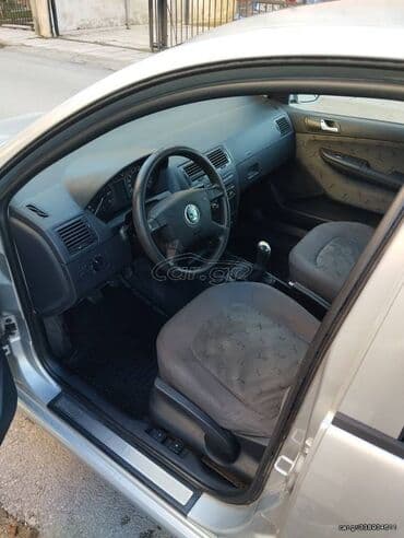 Sale cars: Skoda Fabia: 1.4 l | 2002 year 255000 km Hatchback — 7