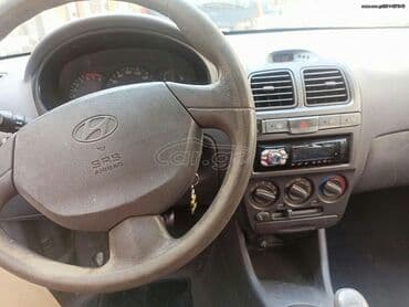 Hyundai Accent: 1.3 l. | 2001 έ. Χάτσμπακ — 6