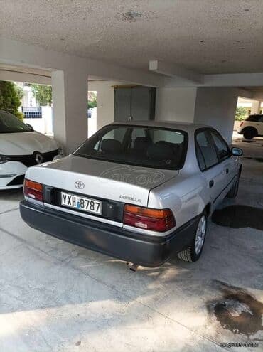 Toyota: Toyota Corolla: 1.3 l. | 1994 έ. Λιμουζίνα — 2