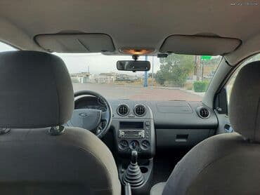 Transport: Ford Fiesta: 1.4 l | 2003 year 335817 km Hatchback — 5