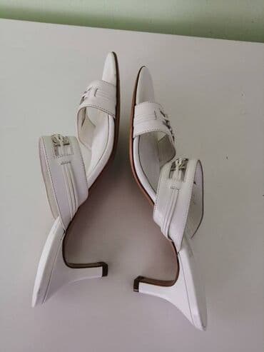 Salvatore Ferragamo πολύ καλή κατάσταση, Μέγεθος 7 B, το μέγεθος — 5