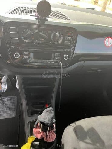 Transport: Volkswagen Up: 1 l | 2016 year Hatchback — 7