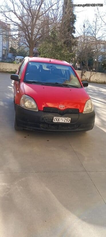 Transport: Toyota Yaris: 1 l | 2002 year Hatchback — 4