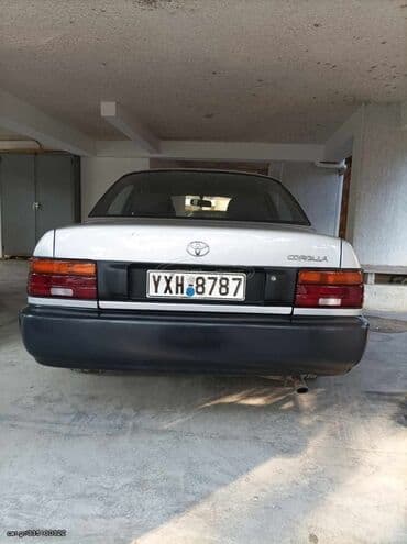 Toyota: Toyota Corolla: 1.3 l. | 1994 έ. Λιμουζίνα — 1