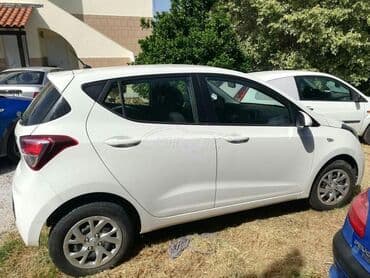 Transport: Hyundai i10: 1 l | 2018 year Hatchback — 1