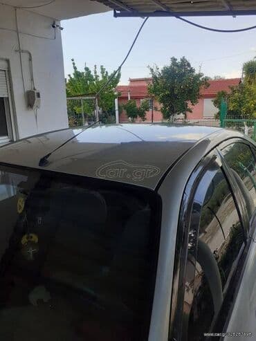 Transport: Toyota Avensis: 1.6 l | 2000 year Limousine — 5