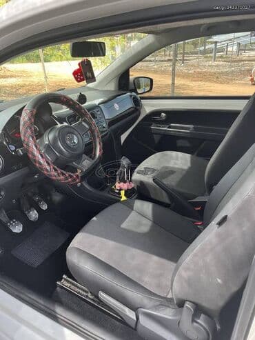 Transport: Volkswagen Up: 1 l | 2016 year Hatchback — 6