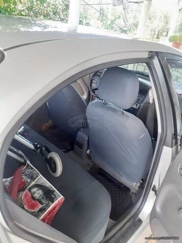 Transport: Toyota Avensis: 1.6 l | 2000 year Limousine — 4