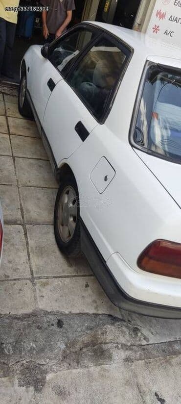 Sale cars: Daihatsu Applause: 1.6 l | 1992 year Limousine — 4