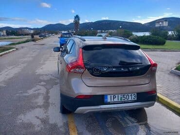 Volvo: Volvo V40 Cross Country: 1.5 l. | 2015 έ. 135000 km. Χάτσμπακ — 1