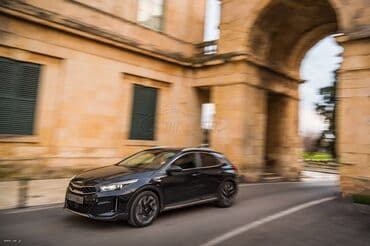 Kia : 1.6 l. | 2023 έ. SUV/4x4