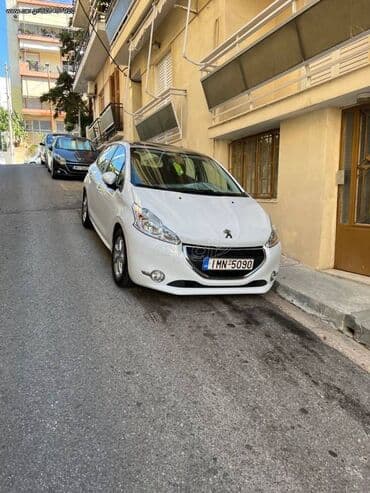 Skoda: Peugeot 208: 1.4 l. | 2015 έ. 78590 km. Χάτσμπακ — 3