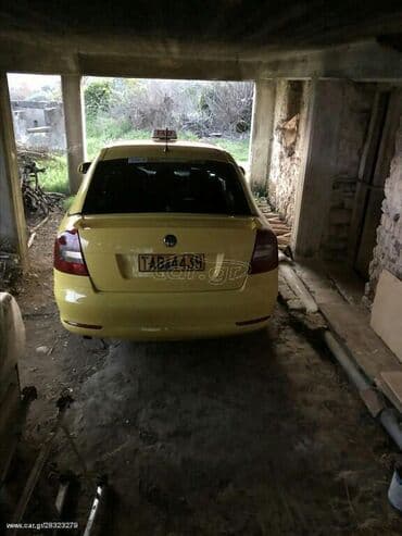 Transport: Skoda Ocatvia: 1.6 l | 2012 year 495000 km Limousine — 3