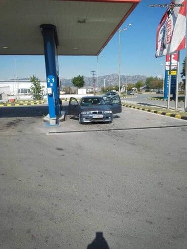 Transport: BMW 320: 2 l | 2000 year Limousine — 5